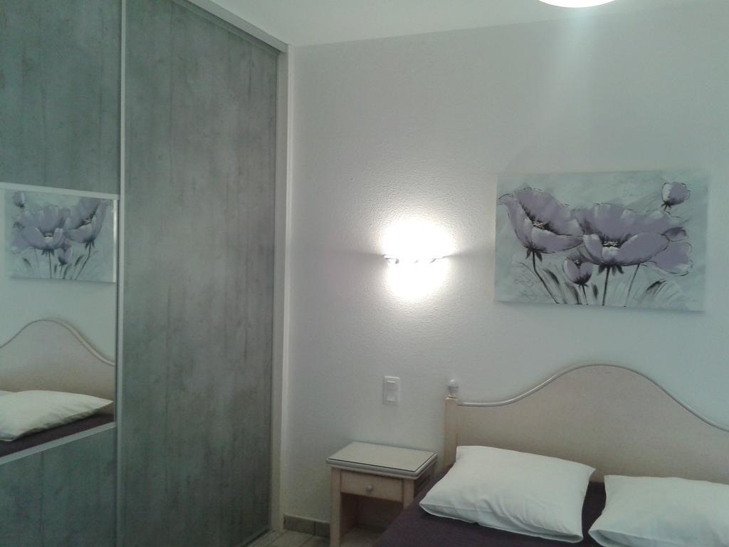 Chambres "Blanches" , Batiment Secondaire Hotel La Caravelle, Vue Jardin Biscarrosse-Plage Zimmer foto